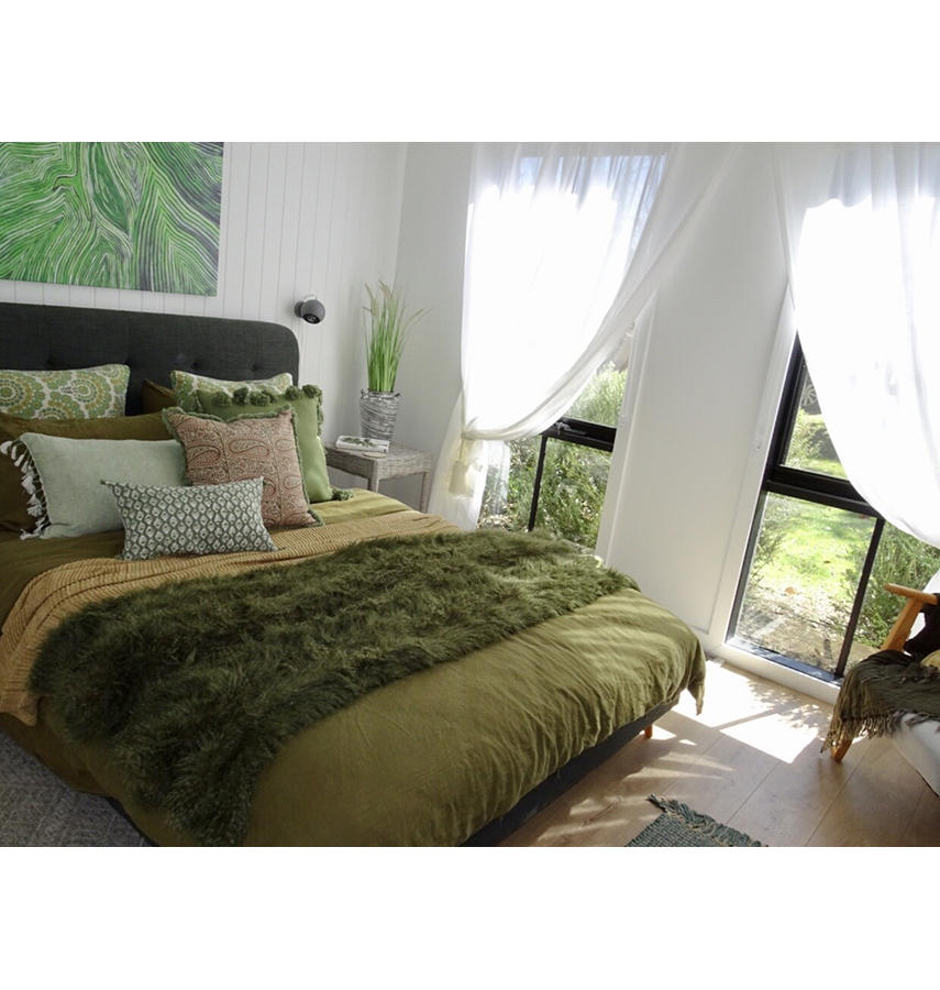 Elegant soft pure linen sheets for ultimate comfort